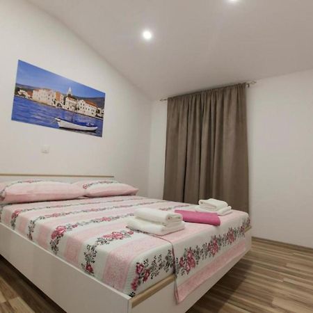 Apartment Dalmatia Kaštela Buitenkant foto
