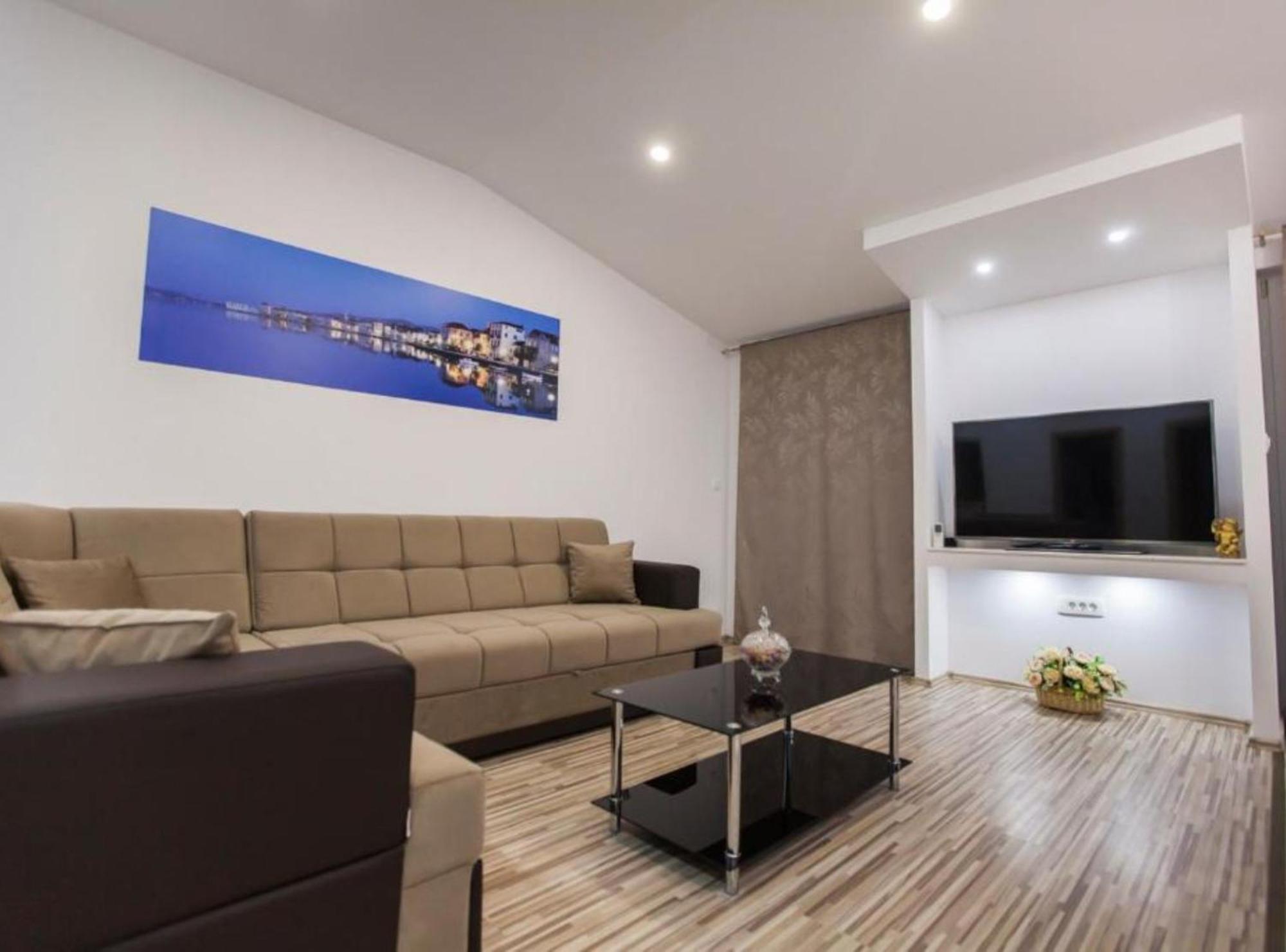 Apartment Dalmatia Kaštela Buitenkant foto