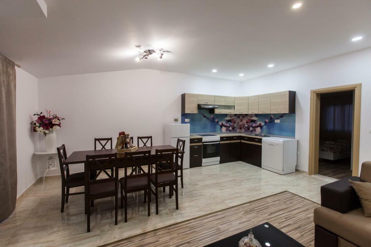 Apartment Dalmatia Kaštela Buitenkant foto