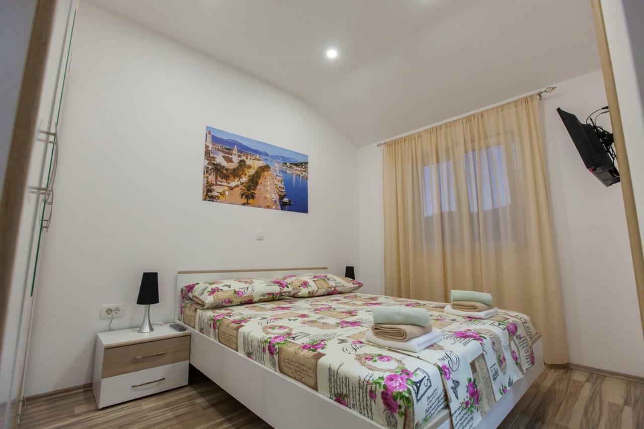 Apartment Dalmatia Kaštela Buitenkant foto