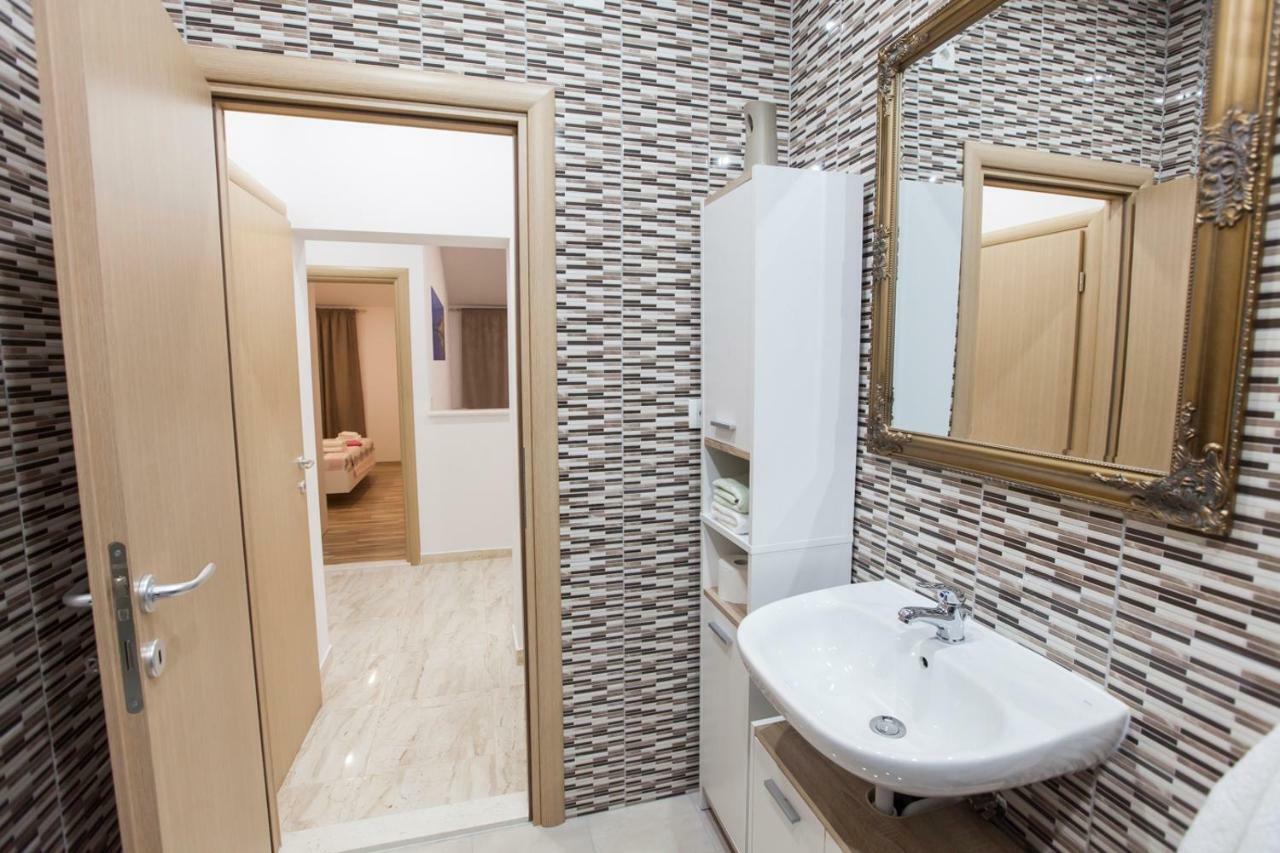 Apartment Dalmatia Kaštela Buitenkant foto